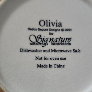 Signature Housewares Olivia White Dinner Plate